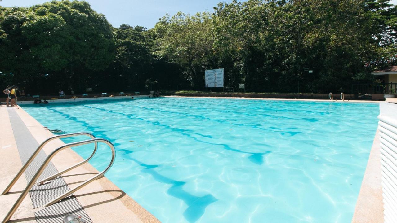 Reddoorz Premium @ Ouan'S The Farm Resort Lucena Ngoại thất bức ảnh