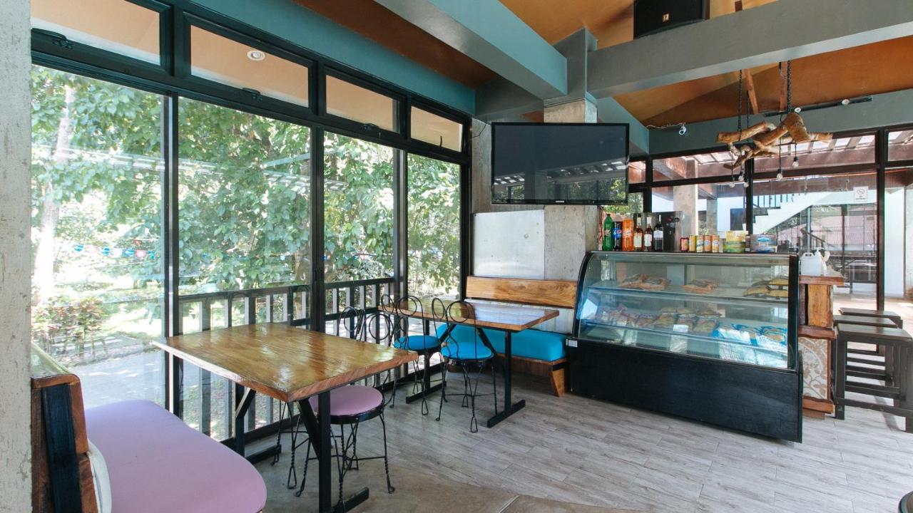 Reddoorz Premium @ Ouan'S The Farm Resort Lucena Ngoại thất bức ảnh