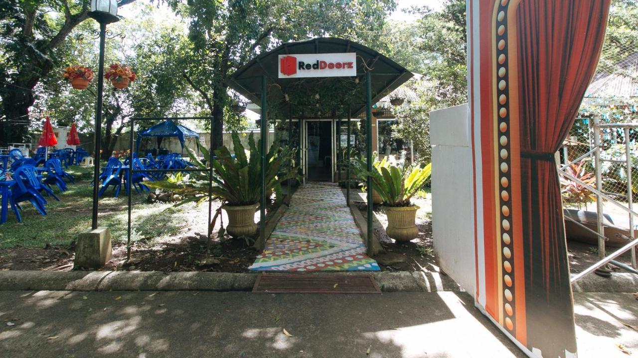 Reddoorz Premium @ Ouan'S The Farm Resort Lucena Ngoại thất bức ảnh