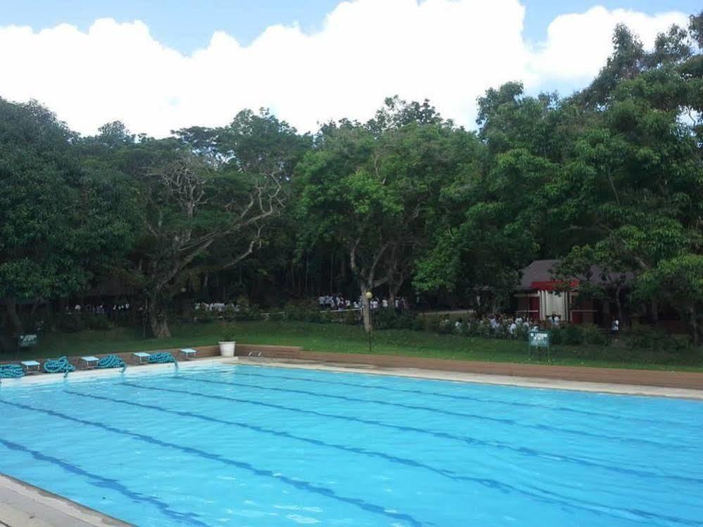 Reddoorz Premium @ Ouan'S The Farm Resort Lucena Ngoại thất bức ảnh